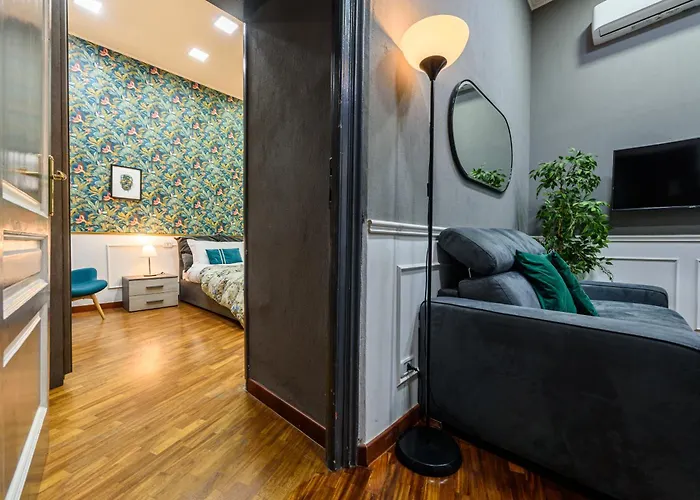 Duomo Luxury Apartment In City Center